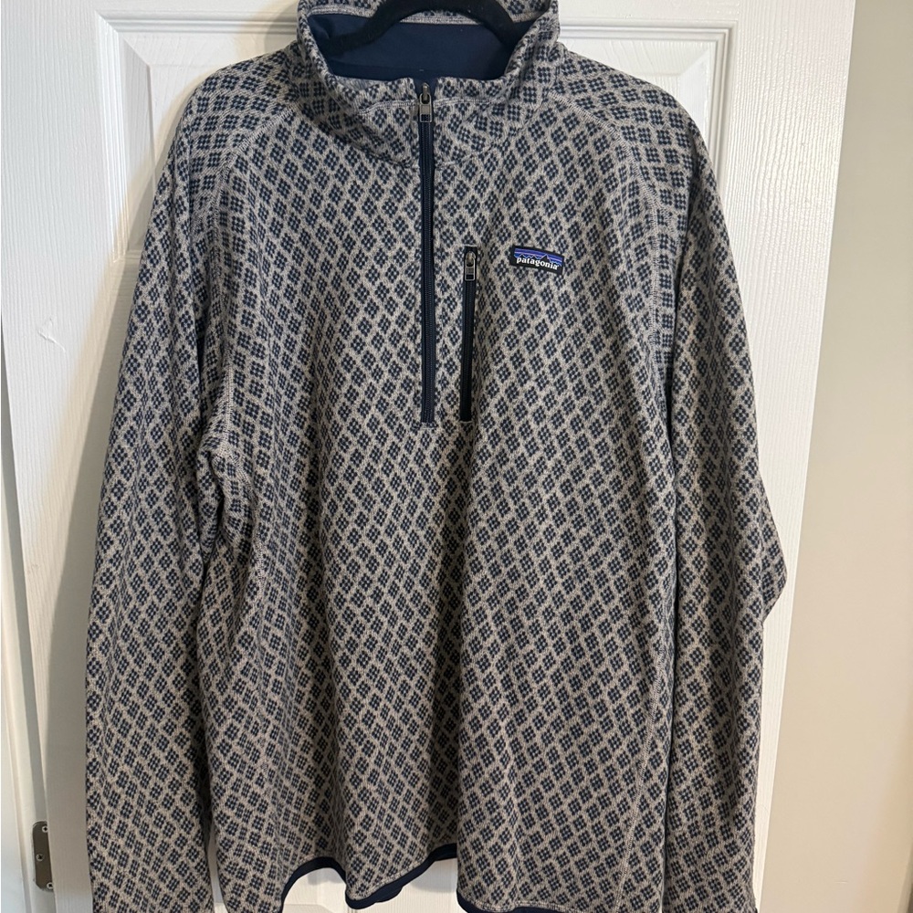 Patagonia Navy and Grey Geometric Half Zip - Better Sweater